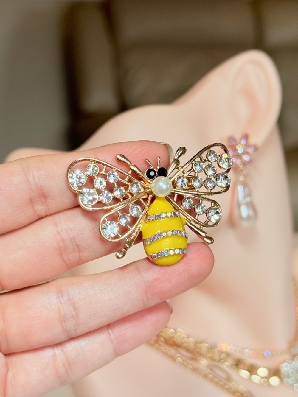Yellow Bee Brooch Pin with Crystal Wings - Picture 5 of 8